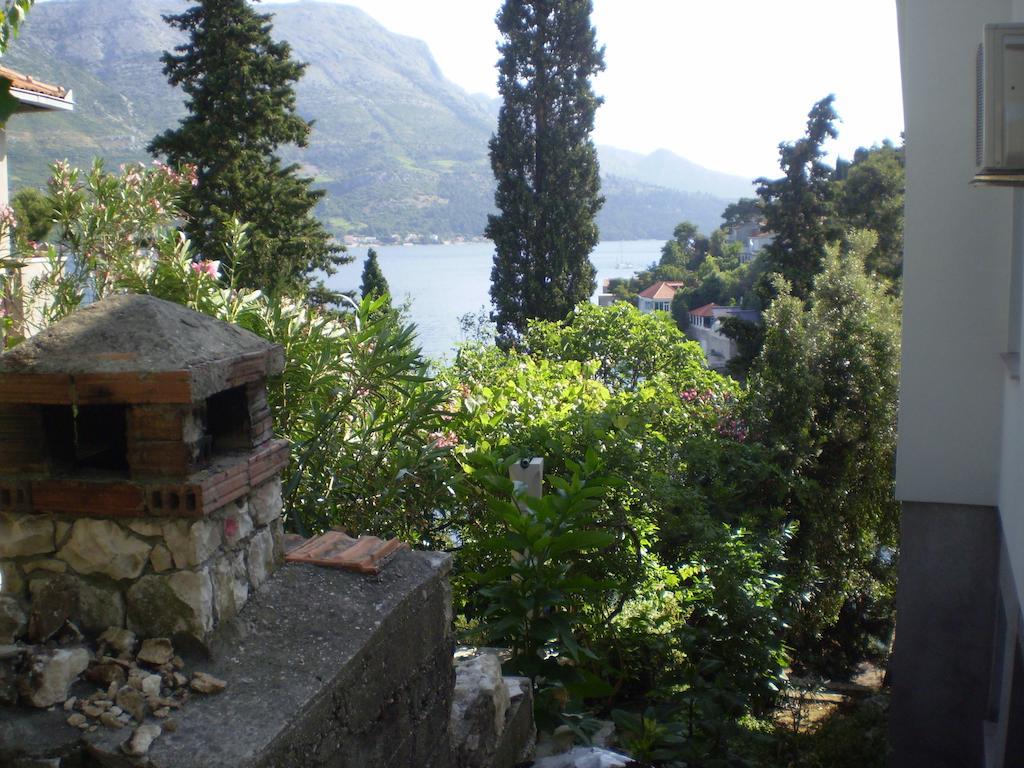 Apartments Zuvela Korcula Town Room photo