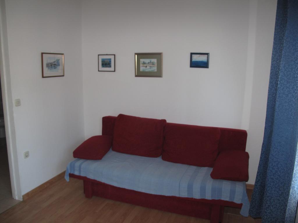 Apartments Zuvela Korcula Town Room photo
